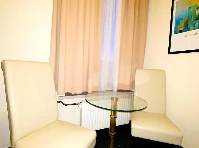 Hansehof 3*